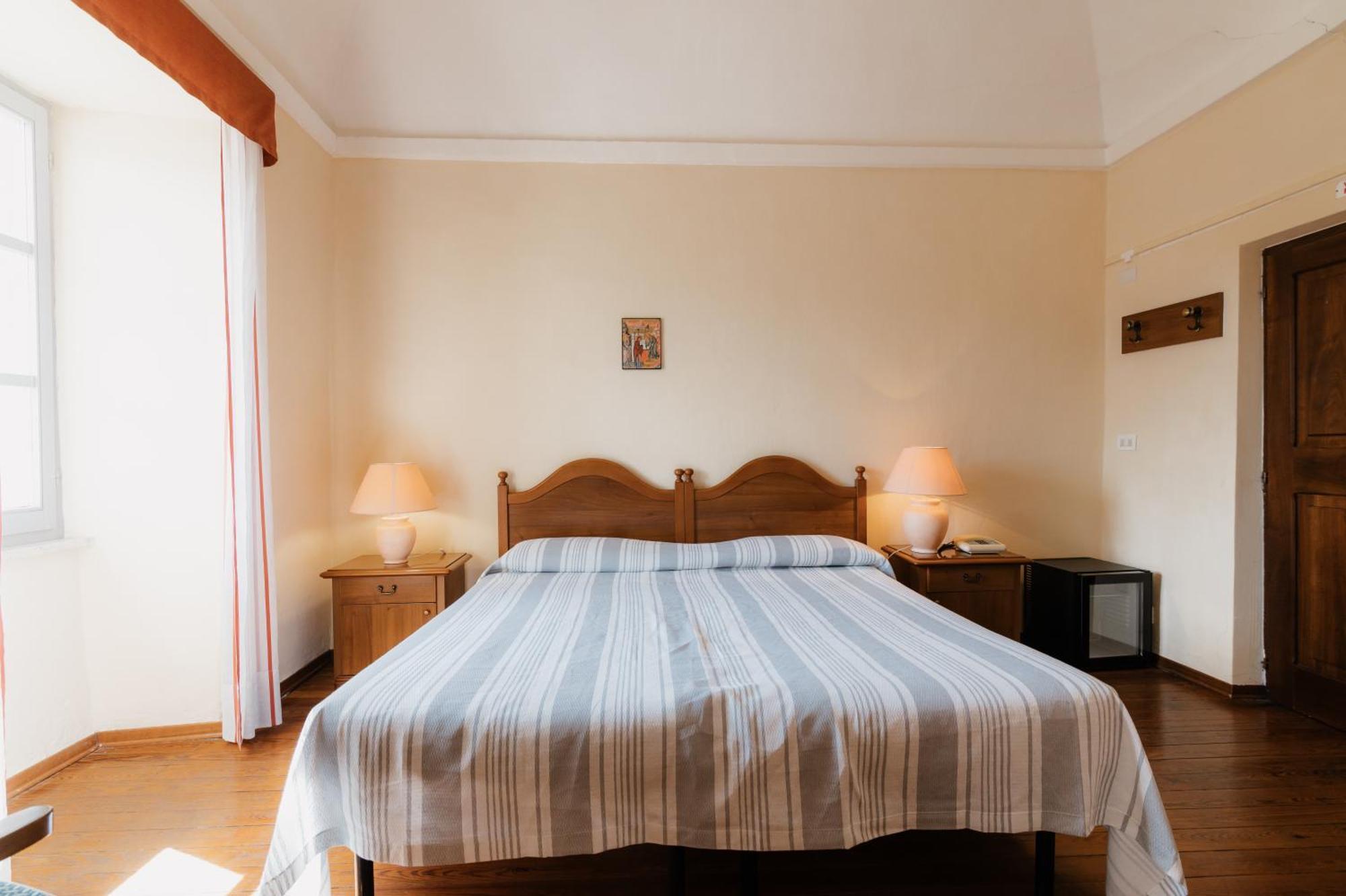 Отель Casa Regina Montis Regalis Vicoforte Экстерьер фото