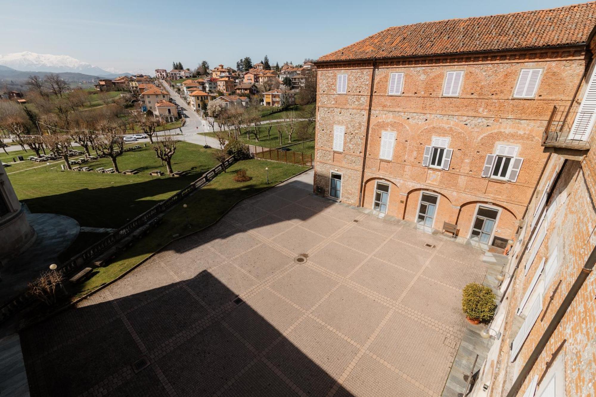 Отель Casa Regina Montis Regalis Vicoforte Экстерьер фото