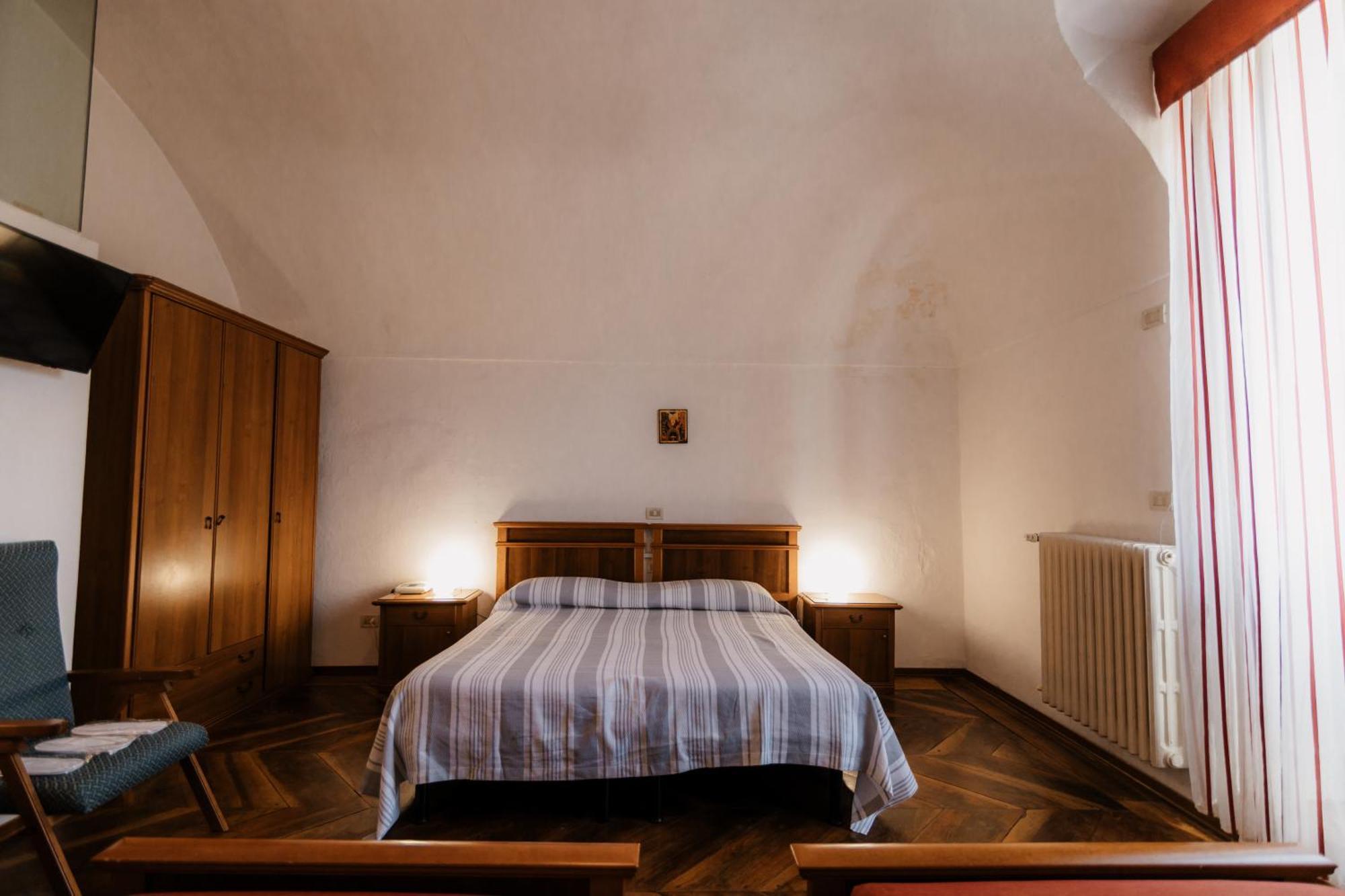 Отель Casa Regina Montis Regalis Vicoforte Экстерьер фото